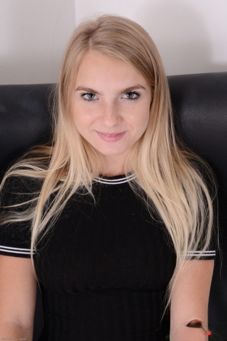 Hannah Hawthorne sex s pornohvězdami obrázek